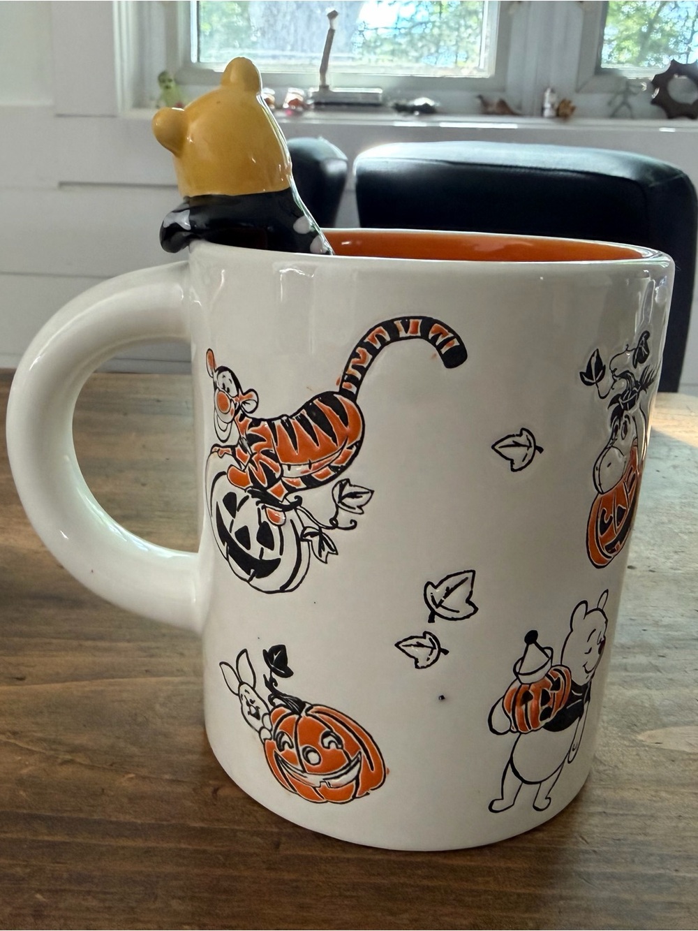 Winnie the Pooh Halloween mug - Picture 2 of 6